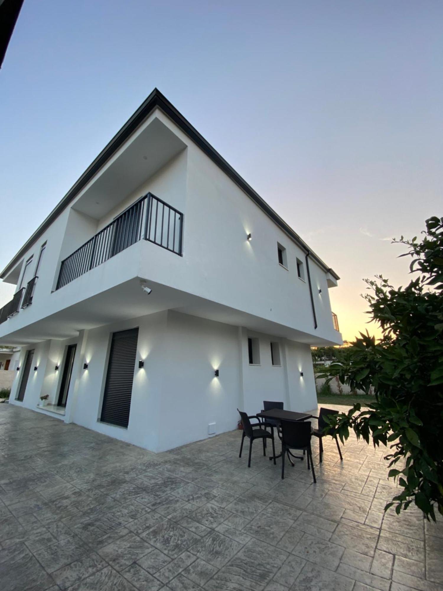Villa Papa-Berat Bagian luar foto